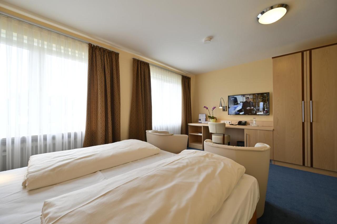 Hotel Apollo Garni Ratisbona Exterior foto